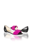 Sandal with plissé band